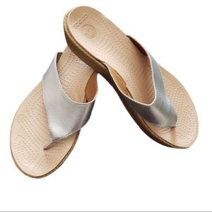 CROCS A-Leigh Platform Thong Leather Sandals (9)